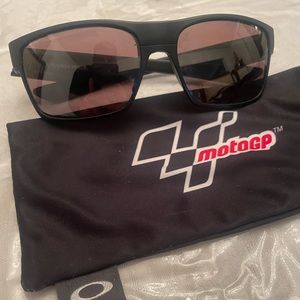 Men’s Oakley sunglasses